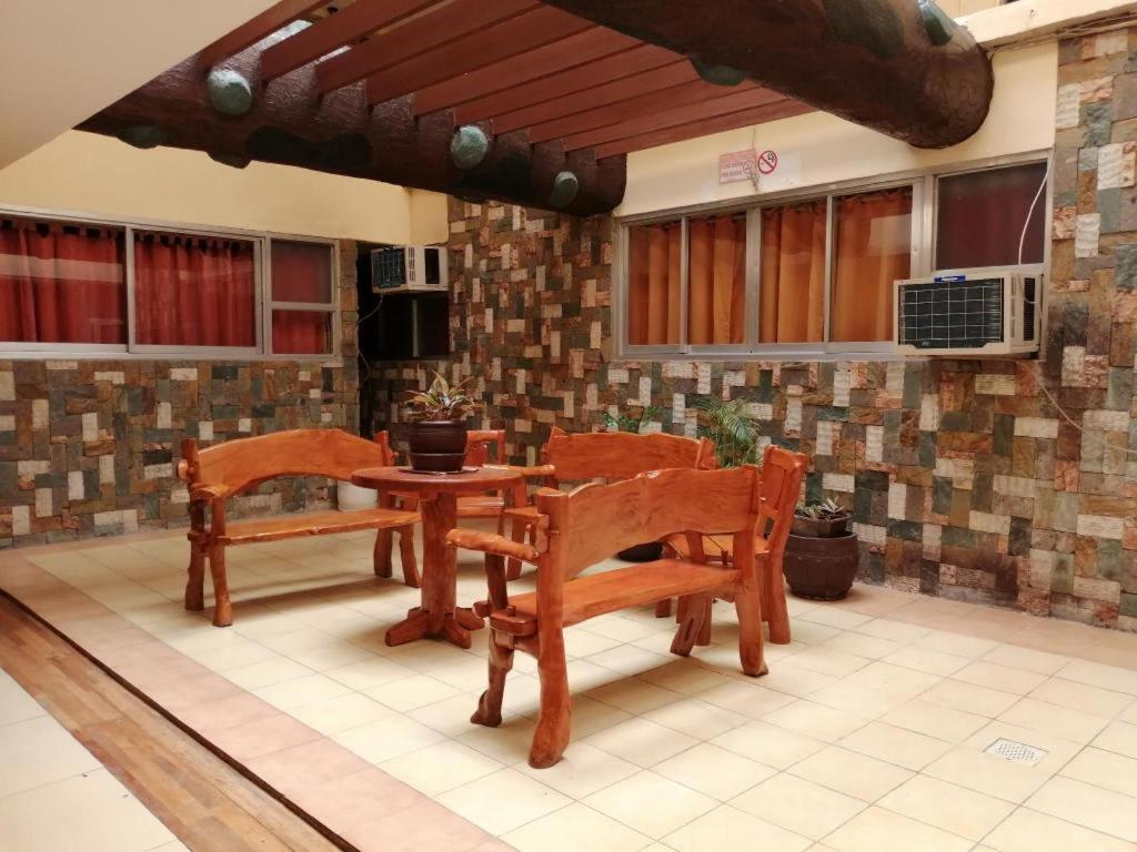 Hotel Asuncion Laoag Εξωτερικό φωτογραφία