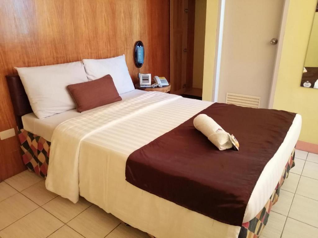Hotel Asuncion Laoag Εξωτερικό φωτογραφία
