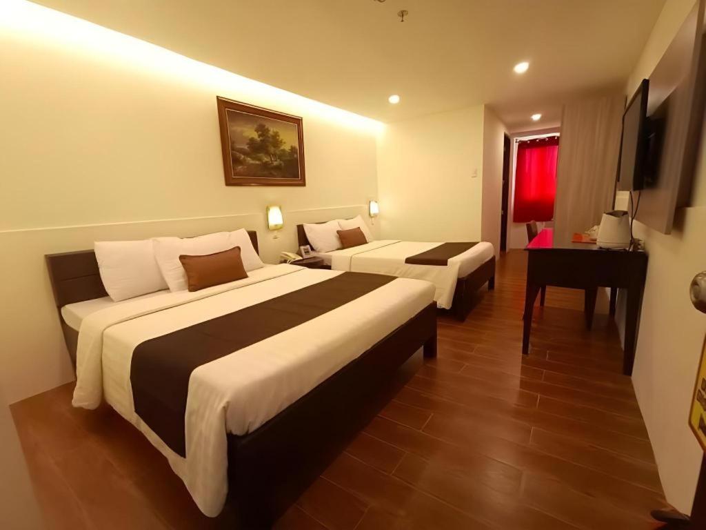 Hotel Asuncion Laoag Εξωτερικό φωτογραφία